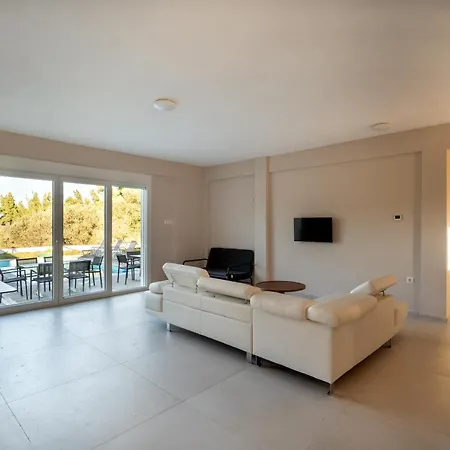 Eight Olives Luxury Villas-private Pool * Kriopijí